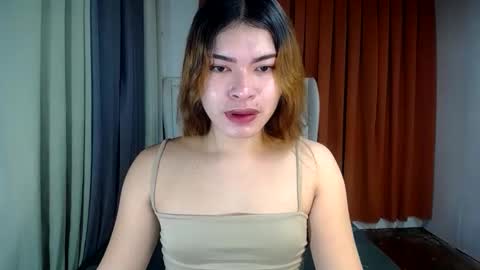Snapshot of sweet_trexie chatting on 05/08/26, 10:42 sweet_trexie online show from 05/08/26, 10:42