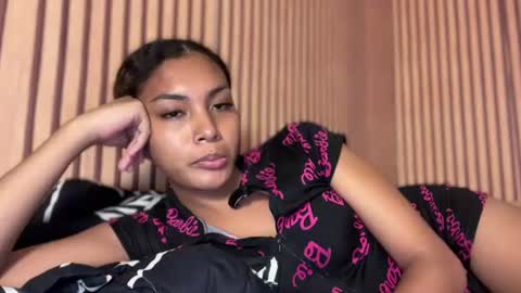 Snapshot of sweet_trishaxx chatting on 07/08/26, 07:35 Trisha online show from 07/08/26, 07:35