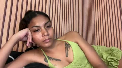 Snapshot of sweet_trishaxx chatting on 07/11/26, 05:15 Trisha online show from 07/11/26, 05:15