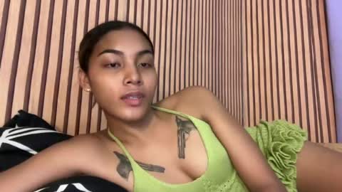 Snapshot of sweet_trishaxx chatting on 07/12/26, 10:17 Trisha online show from 07/12/26, 10:17