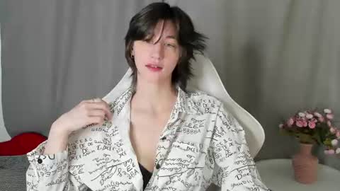 Snapshot of sweet_vanillopa chatting on 06/15/26, 02:36 Carolina Lu online show from 06/15/26, 02:36