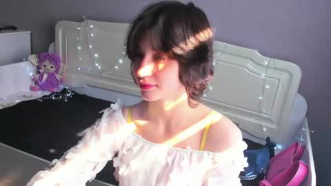 Snapshot of sweet_vanillopa chatting on 06/26/26, 02:27 Carolina Lu online show from 06/26/26, 02:27