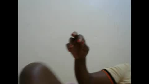 Snapshot of sweet_veebouset chatting on 04/19/26, 04:01 sweet_veebouset online show from 04/19/26, 04:01