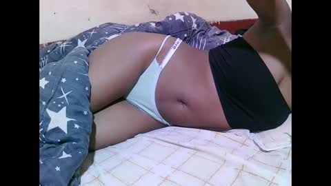 sweet_vishy online show from 11/18/25, 04:22