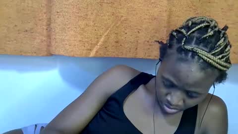 sweet_zarah online show from 02/02/26, 05:44