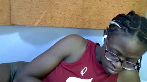 sweet_zarah online show from 02/22/26, 01:40