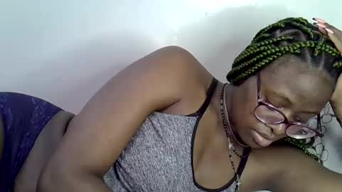 sweet_zarah online show from 05/07/26, 03:39
