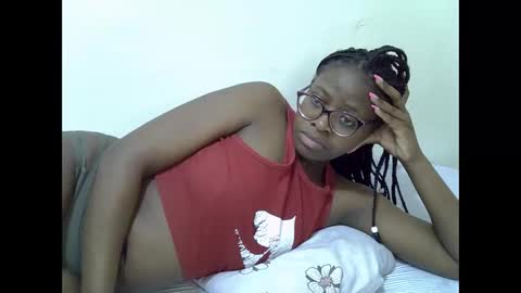 sweet_zarah online show from 06/11/26, 03:04