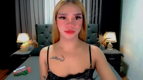 bea takashi  online show from 05/18/26, 09:15