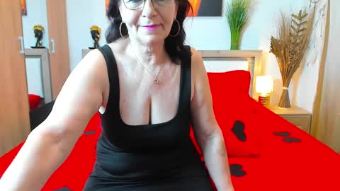Snapshot of sweetangell69_ chatting on 02/10/25, 05:14 Viorica online show from 02/10/25, 05:14