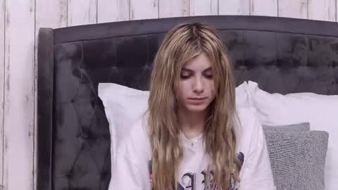 Anisia online show from 09/15/25, 10:15