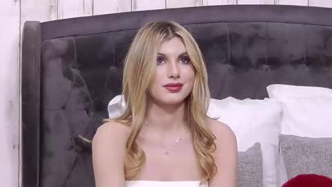 Anisia online show from 10/17/25, 06:21