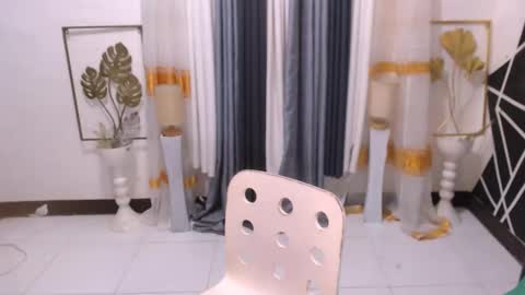 Snapshot of sweetasiancockforyou chatting on 12/11/24, 02:44 hi im gian follow me do not forget to put thumb up bb online show from 12/11/24, 02:44