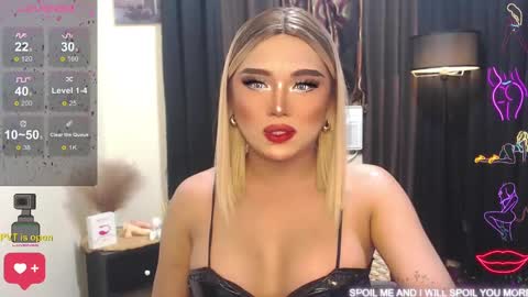 Snapshot of sweetbella118 chatting on 01/11/25, 01:11 bella online show from 01/11/25, 01:11