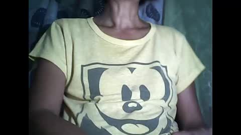 Snapshot of sweetbella24 chatting on 09/11/25, 11:21 im anne online show from 09/11/25, 11:21