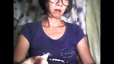 Snapshot of sweetbella24 chatting on 11/27/25, 01:35 im anne online show from 11/27/25, 01:35