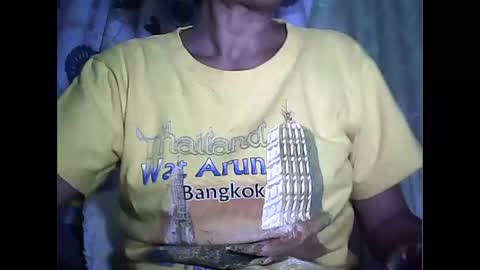 Snapshot of sweetbella24 chatting on 01/10/26, 12:51 im anne online show from 01/10/26, 12:51