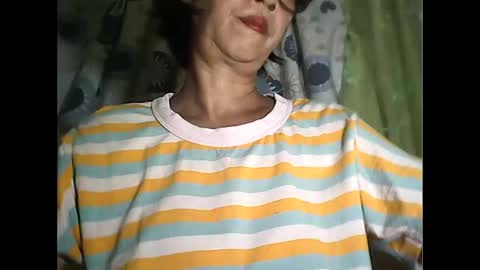 Snapshot of sweetbella24 chatting on 01/14/26, 01:06 im anne online show from 01/14/26, 01:06