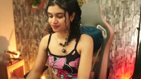Salom independent model online show from 07/15/26, 09:20