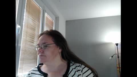 Snapshot of sweetboobs85h chatting on 05/09/26, 08:19 Sweetboobs85h online show from 05/09/26, 08:19