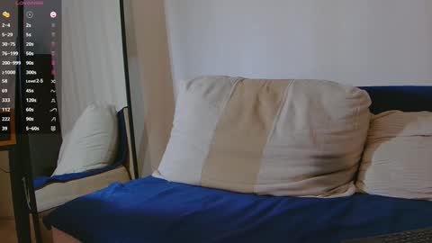 Snapshot of sweetbubble1 chatting on 11/06/25, 11:22 Alex online show from 11/06/25, 11:22