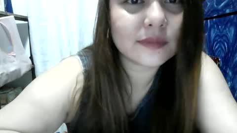 Snapshot of sweetbutterfly8 chatting on 11/07/25, 02:17 sweetbutterfly8 online show from 11/07/25, 02:17