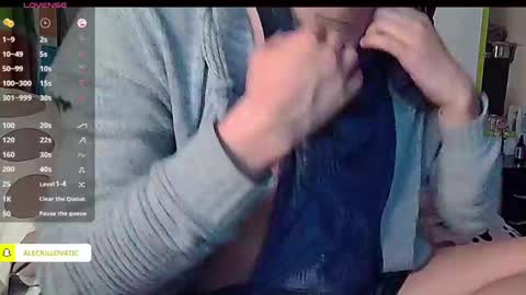 Snapshot of sweetc4meron chatting on 12/10/24, 04:13 Cameron Alejandro online show from 12/10/24, 04:13