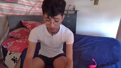 Snapshot of sweetc4meron chatting on 10/13/25, 05:35 Cameron Alejandro online show from 10/13/25, 05:35