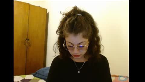 sweetcalm_ online show from 02/05/26, 04:06