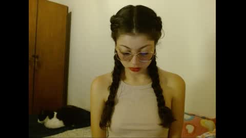 sweetcalm_ online show from 04/27/26, 03:37