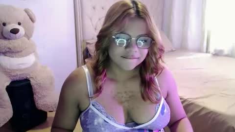 Snapshot of sweetcristalh chatting on 11/14/25, 07:12 Cristal online show from 11/14/25, 07:12