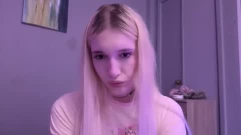 Snapshot of sweetcrystalll chatting on 06/30/26, 03:07 sweetcrystalll online show from 06/30/26, 03:07
