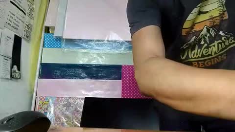 sweetcuervo independent model online show from 12/19/25, 10:17