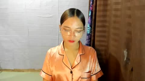 Snapshot of sweetcummer27 chatting on 03/04/25, 06:04 SOPHIA online show from 03/04/25, 06:04