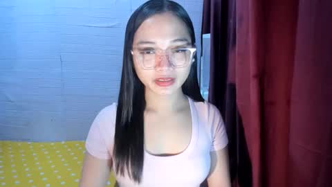 Snapshot of sweetcummer27 chatting on 09/28/25, 04:45 SOPHIA online show from 09/28/25, 04:45