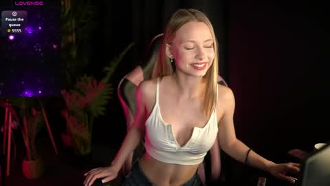 Lina online show from 04/09/26, 04:34