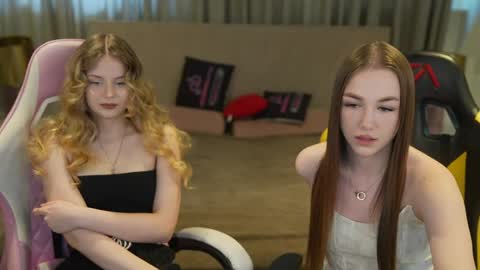 Amelia online show from 05/25/26, 10:32