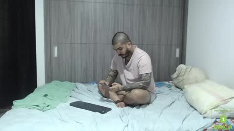 Snapshot of sweetdesires_ chatting on 02/11/25, 12:06 online show from 02/11/25, 12:06