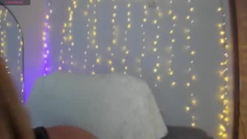 Snapshot of sweetdestiny_ chatting on 02/03/26, 05:05 natalia online show from 02/03/26, 05:05