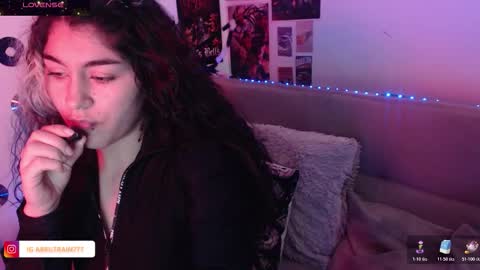 Abril online show from 10/23/25, 04:39