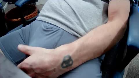 Stick around its a grower online show from 01/13/26, 03:39