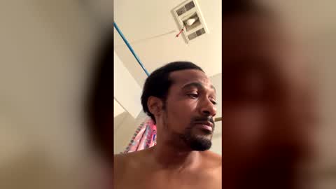 Snapshot of sweetdwillie2025 chatting on 12/19/25, 09:49 sweetdwillie2025 online show from 12/19/25, 09:49