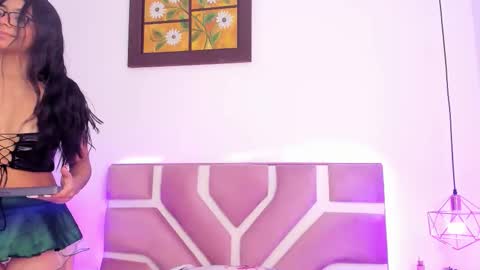 Snapshot of sweete_coraline9 chatting on 11/21/25, 12:37 Coraline online show from 11/21/25, 12:37