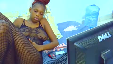 sweetebony123 online show from 10/22/25, 05:45