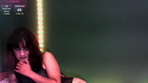 carolayn  online show from 11/23/25, 11:54