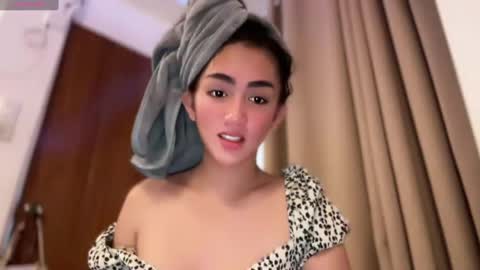 mallow online show from 03/12/25, 09:23