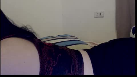 Snapshot of sweetestsmile_ chatting on 03/08/25, 01:50 Khaye online show from 03/08/25, 01:50