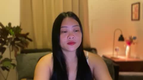 Snapshot of sweetestsmile_ chatting on 11/22/25, 01:15 Khaye online show from 11/22/25, 01:15