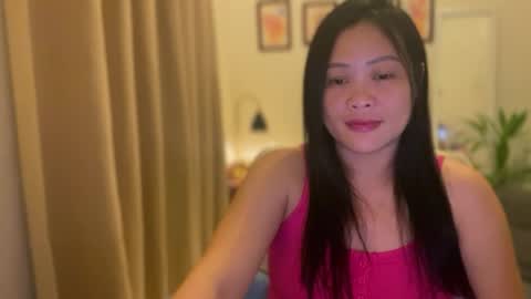 Snapshot of sweetestsmile_ chatting on 05/25/26, 04:57 Khaye online show from 05/25/26, 04:57