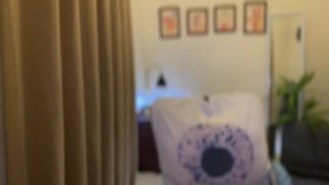 Snapshot of sweetestsmile_ chatting on 06/04/26, 02:12 Khaye online show from 06/04/26, 02:12
